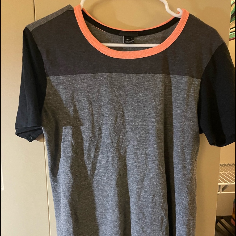 Tee shirt